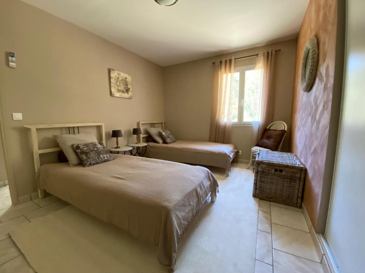 Bed and Breakfast L'Eveil En Provence Entrecasteaux Zewnętrze zdjęcie
