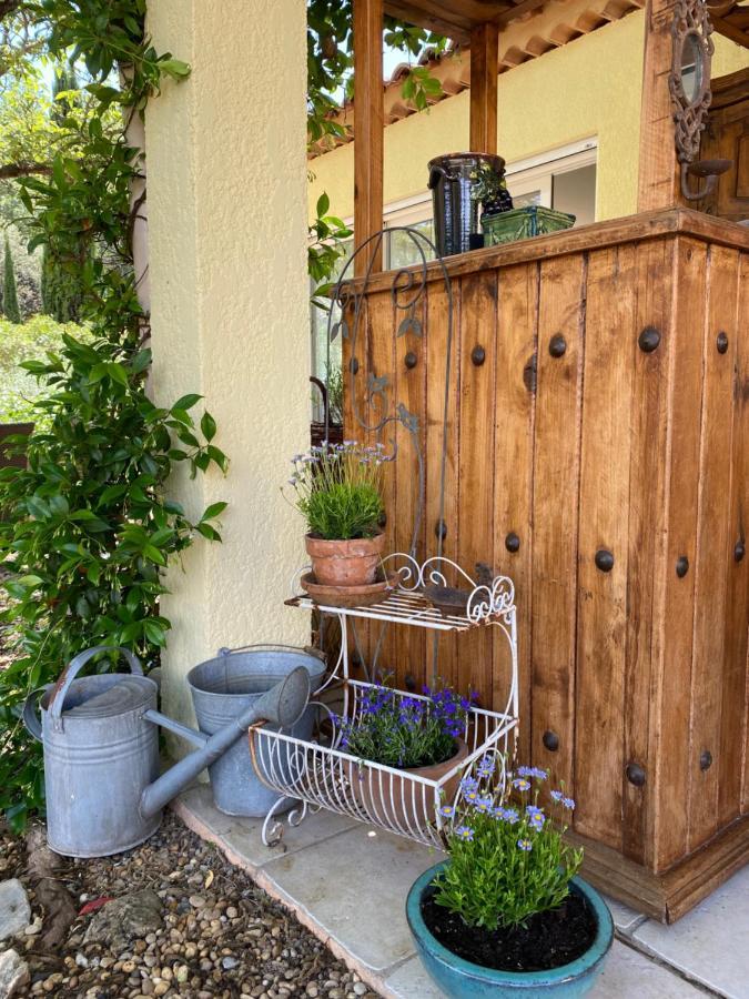 Bed and Breakfast L'Eveil En Provence Entrecasteaux Zewnętrze zdjęcie