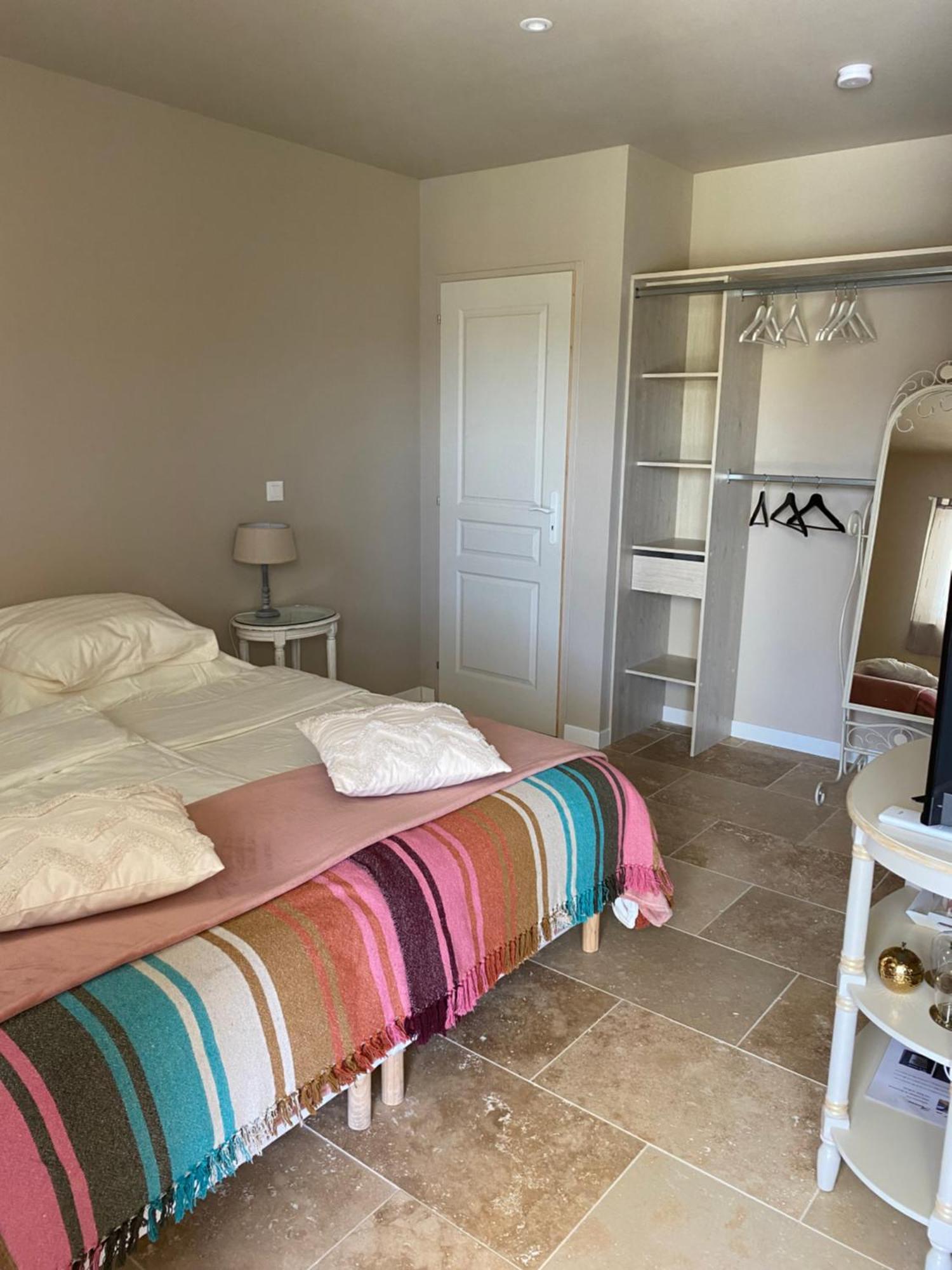 Bed and Breakfast L'Eveil En Provence Entrecasteaux Zewnętrze zdjęcie