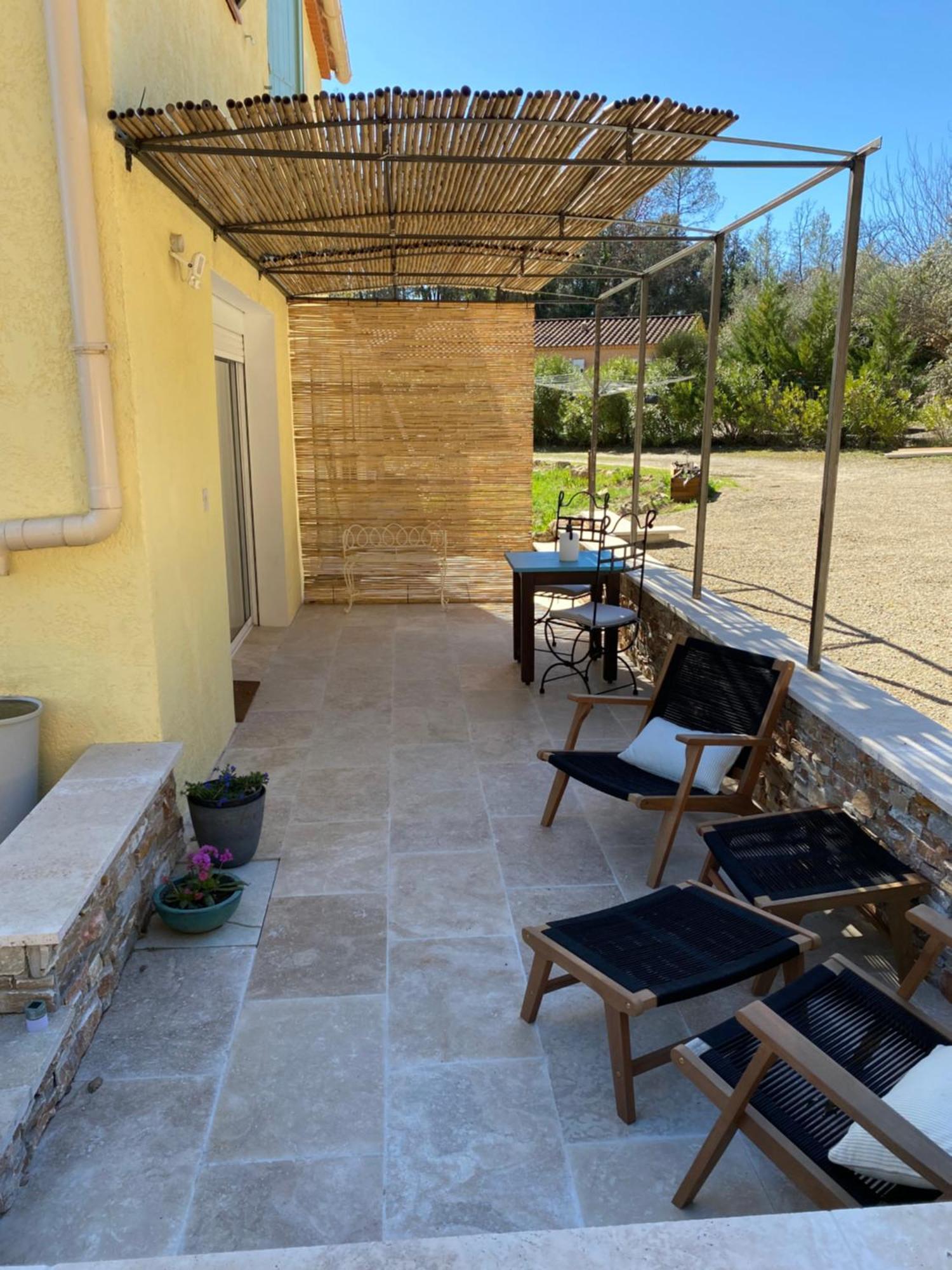 Bed and Breakfast L'Eveil En Provence Entrecasteaux Zewnętrze zdjęcie
